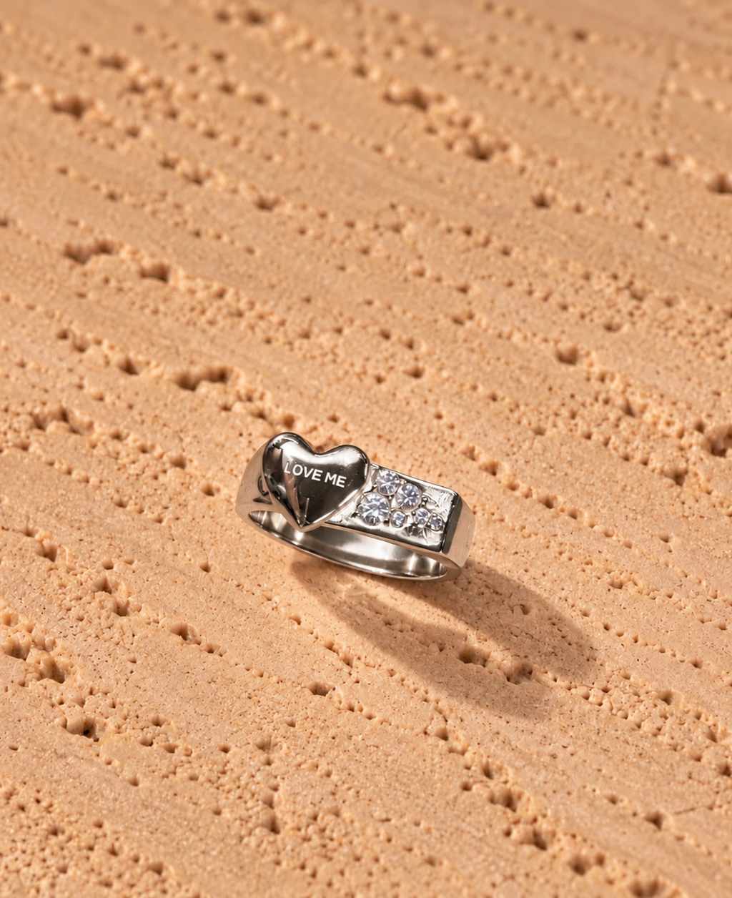 Lola Heart Ring