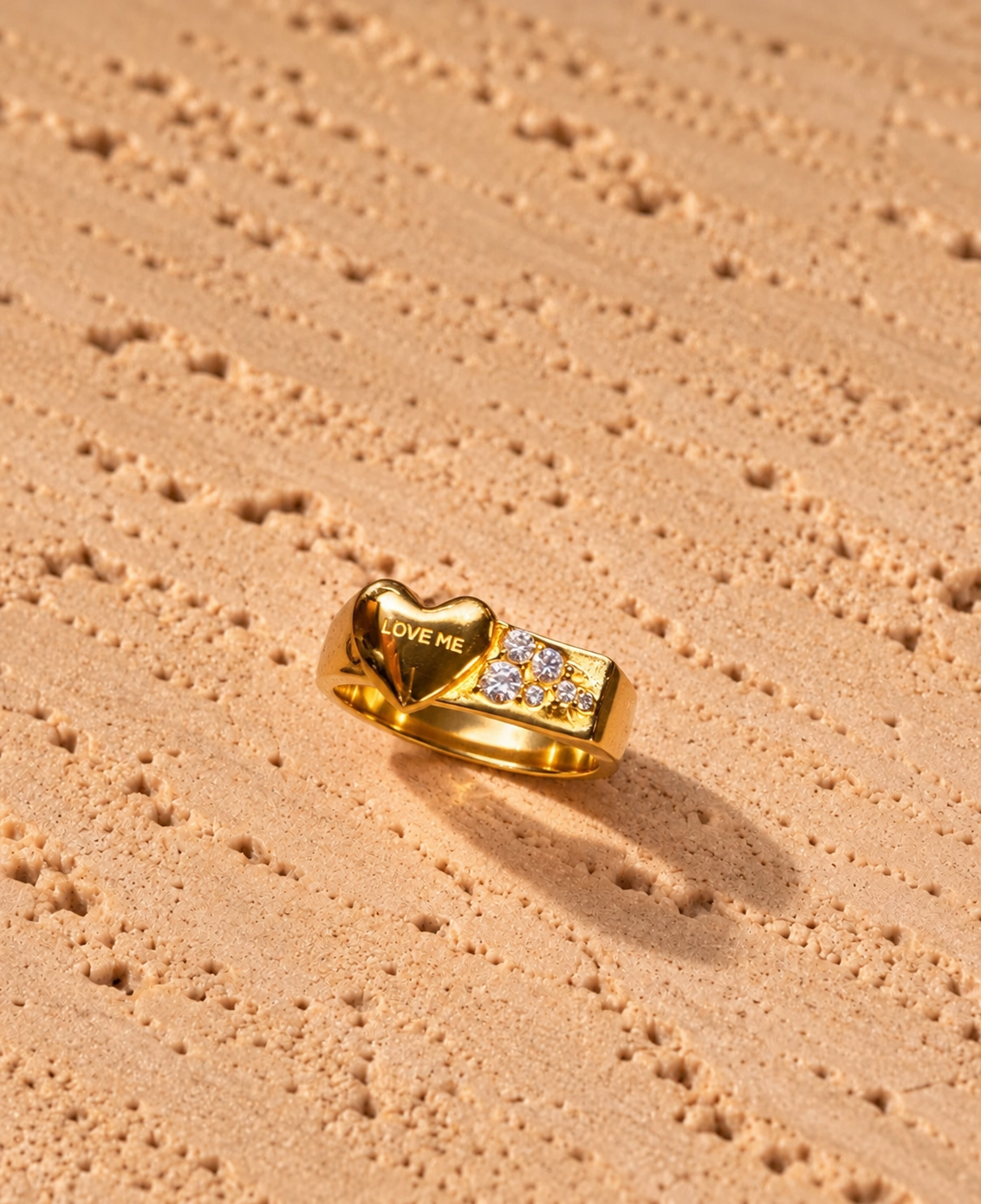 Lola Heart Ring