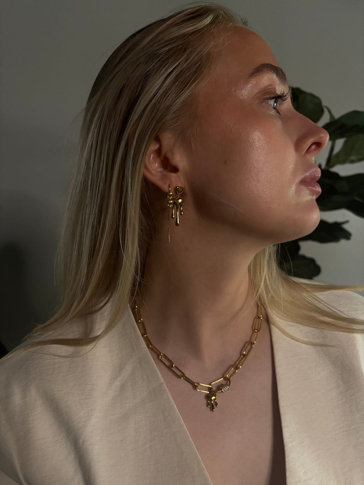 Nomi Earring fra ATHALOU