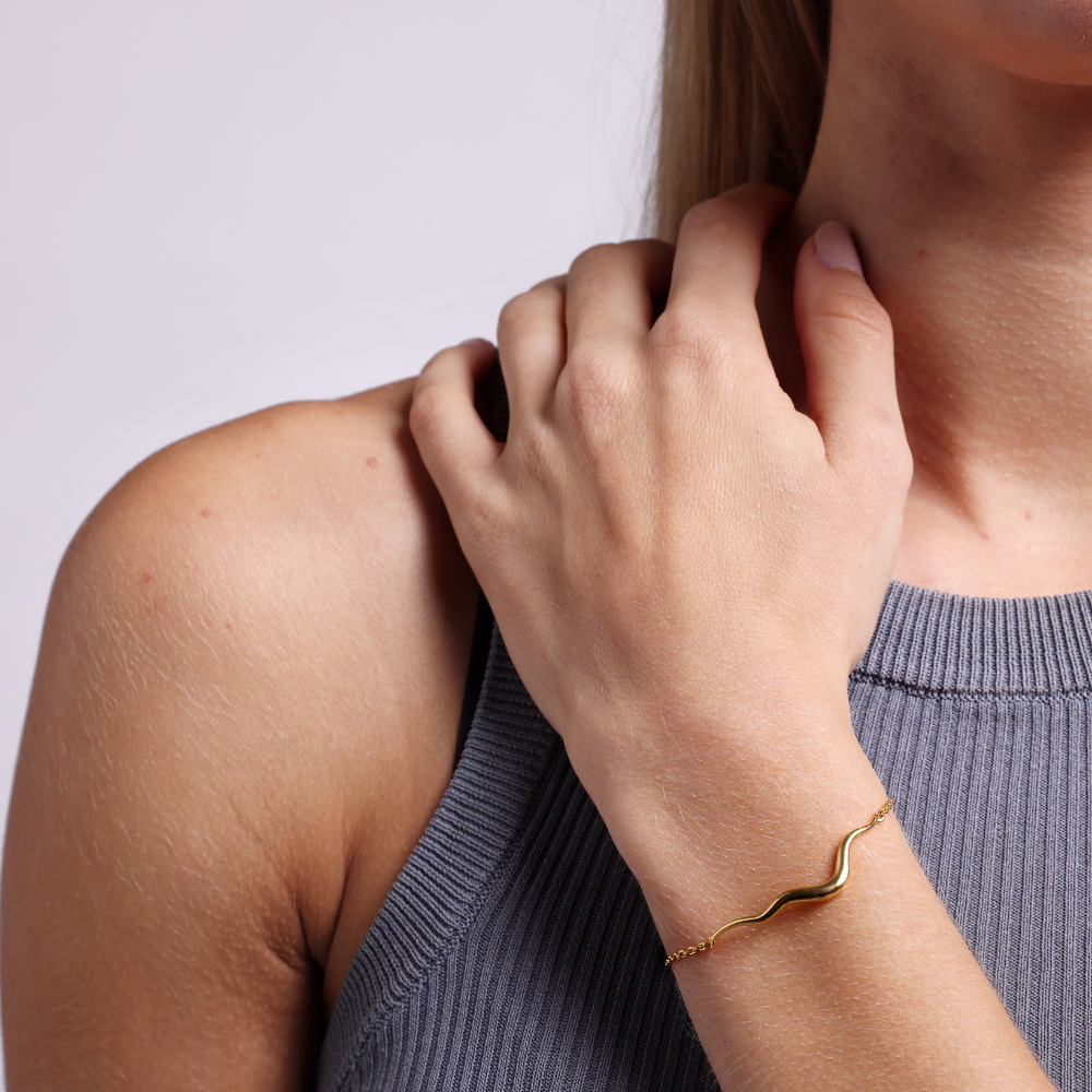 Ripple Bracelet fra ATHALOU