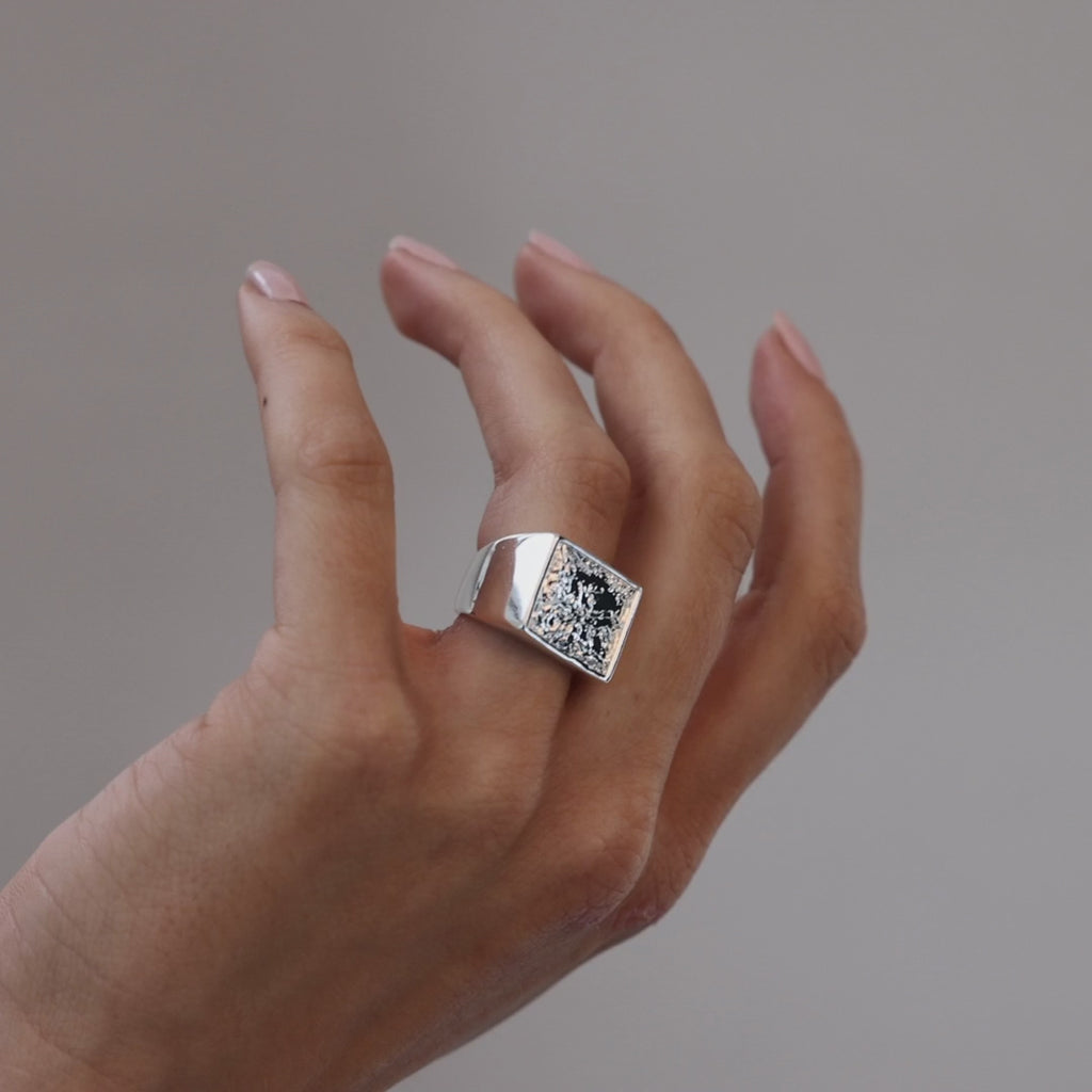 Bornholm Signature Ring, Silver plated