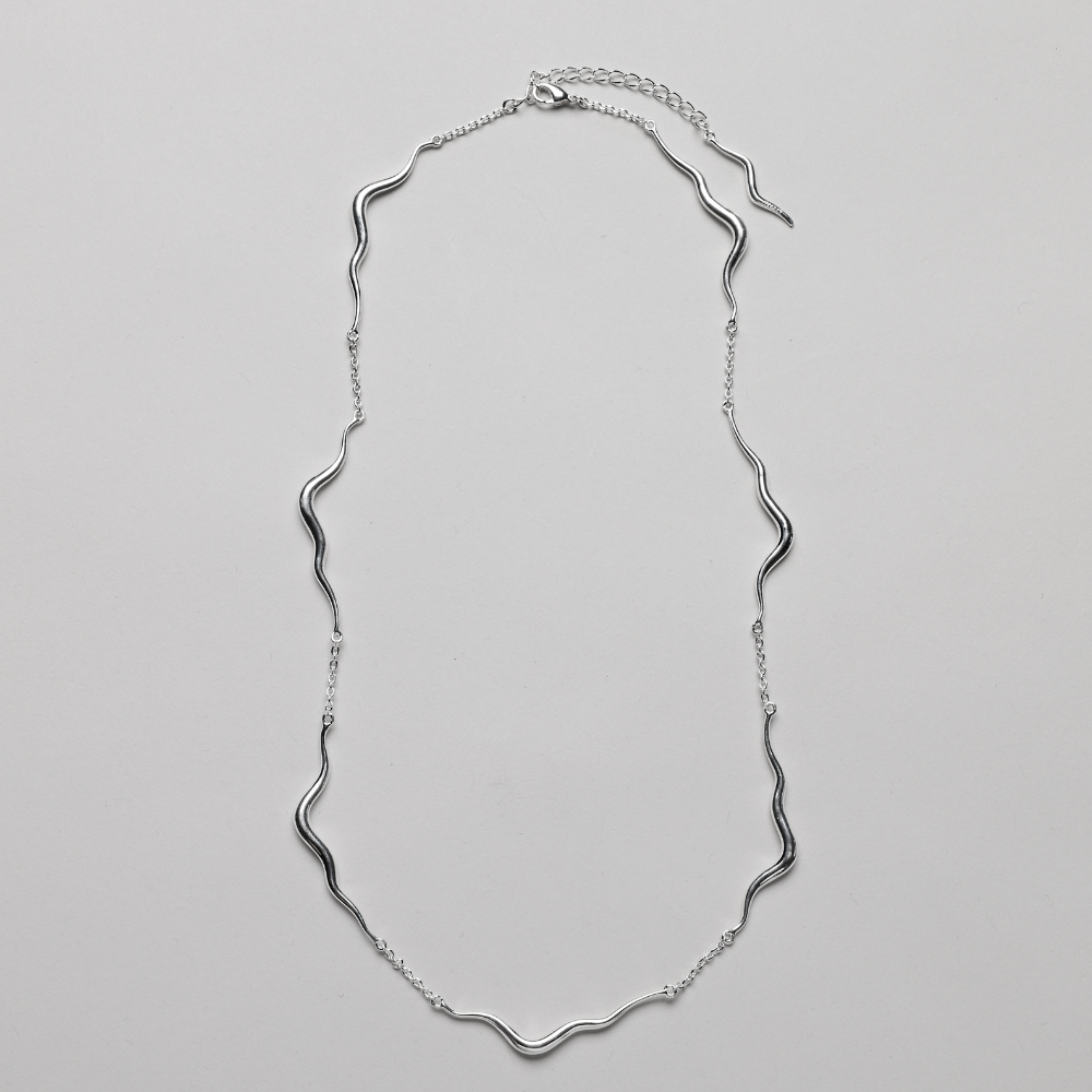 Ripple Necklace i sølvfarve