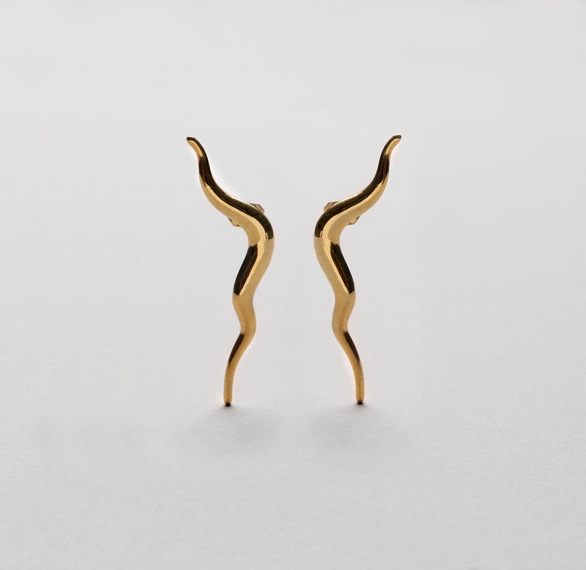 Ripple Climbing Earring i guldfarve